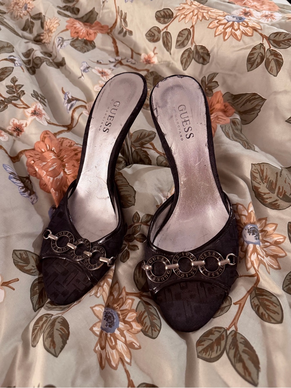 GUESS Black Logo Chain Slip-On Kitten Heels
